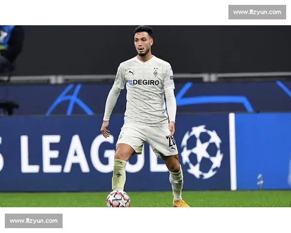 门兴求购焦乌科夫斯基遇阻！球员铁心加盟罗马，红狼领跑争夺战